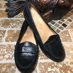 vionic chill larrun loafer leopard